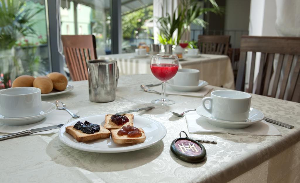 Hotel Madison ガビッチェ・マーレ エクステリア 写真